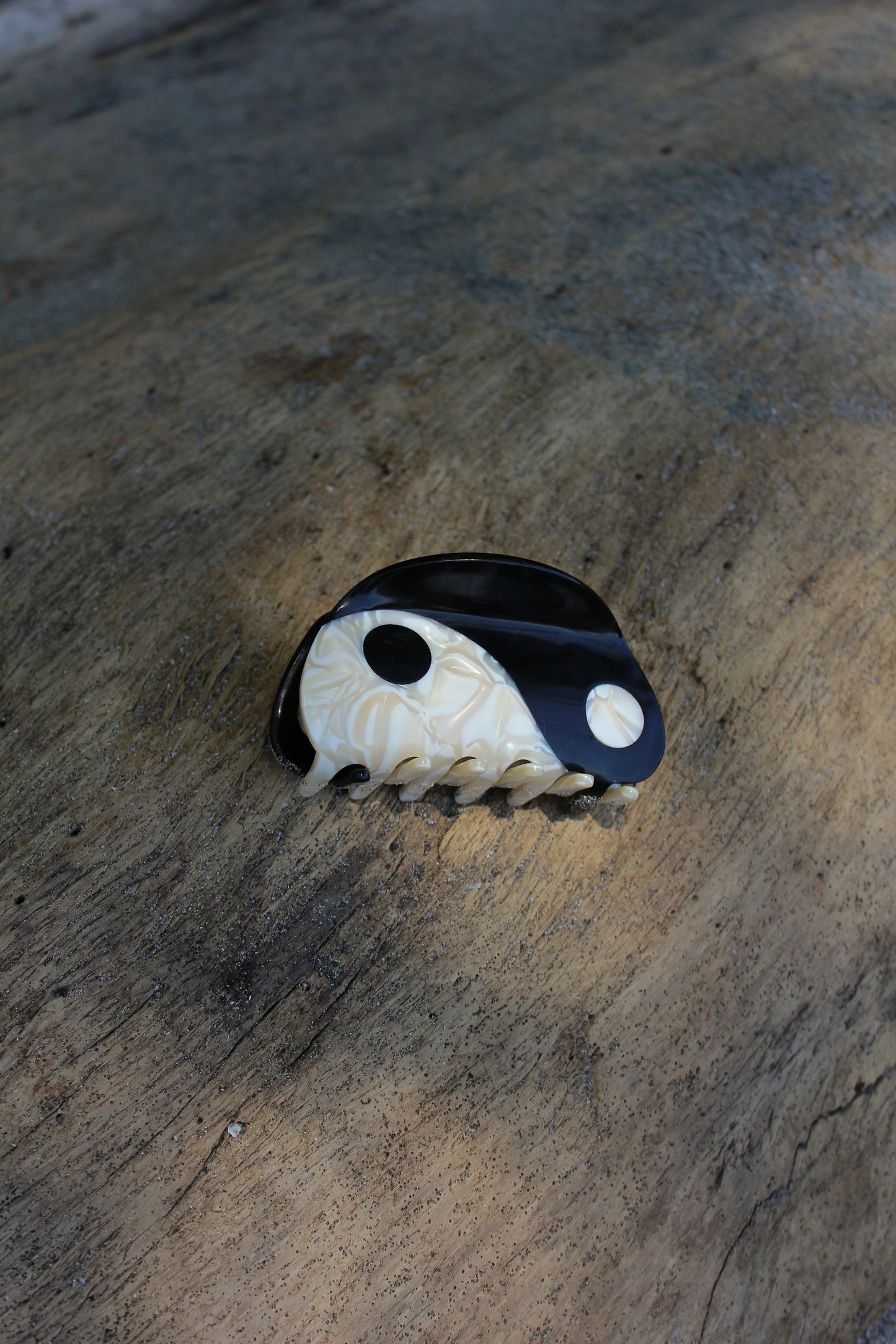 YING und YANG Haarklammer schwarz