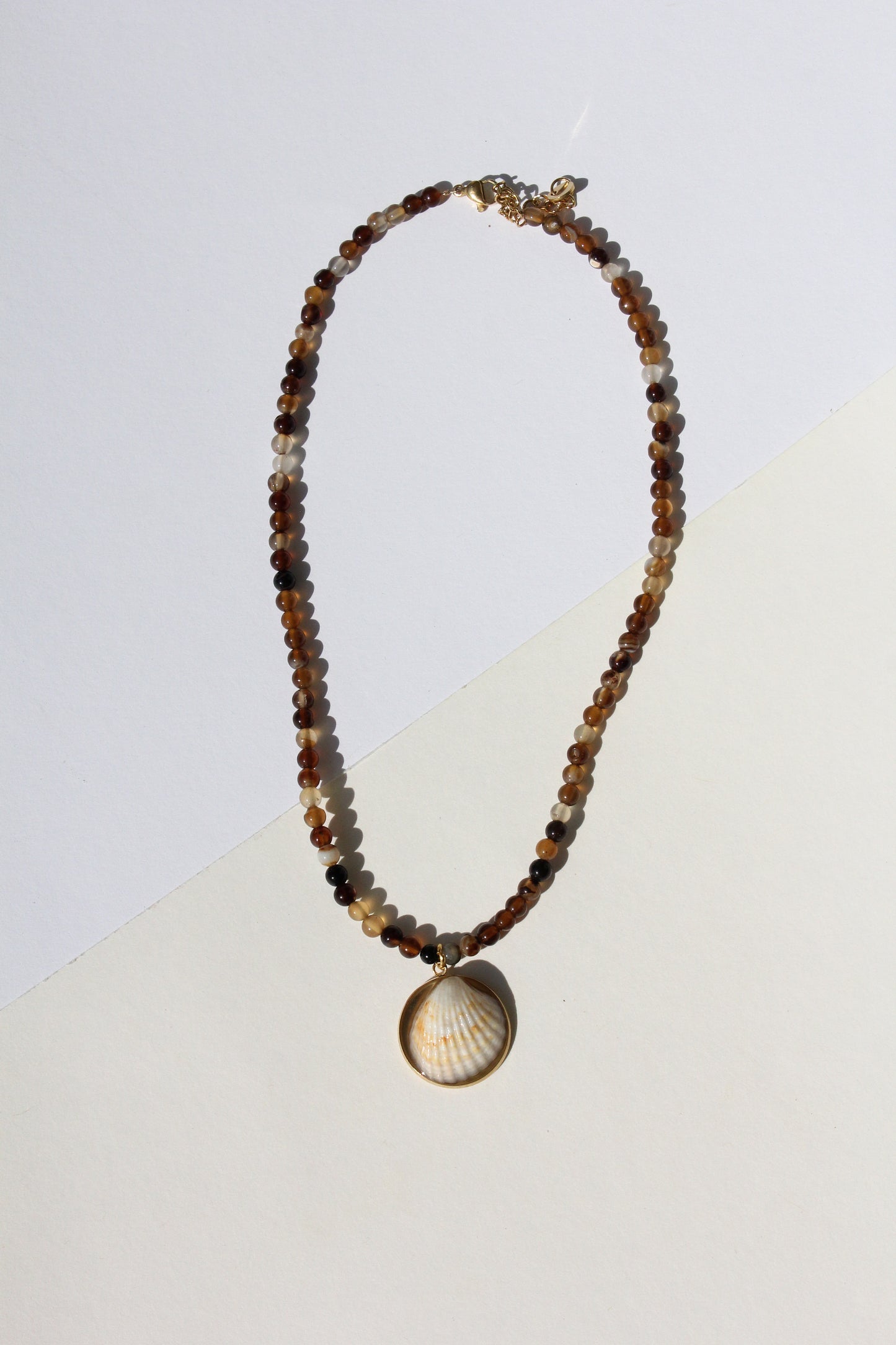 Sardonyx Archat mit Muschel